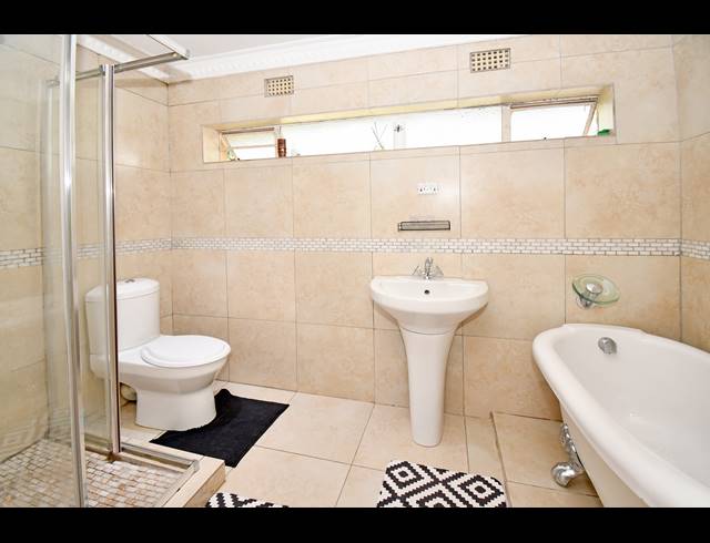 3 BEDROOM HOUSE FOR SALE IN BRAMLEY